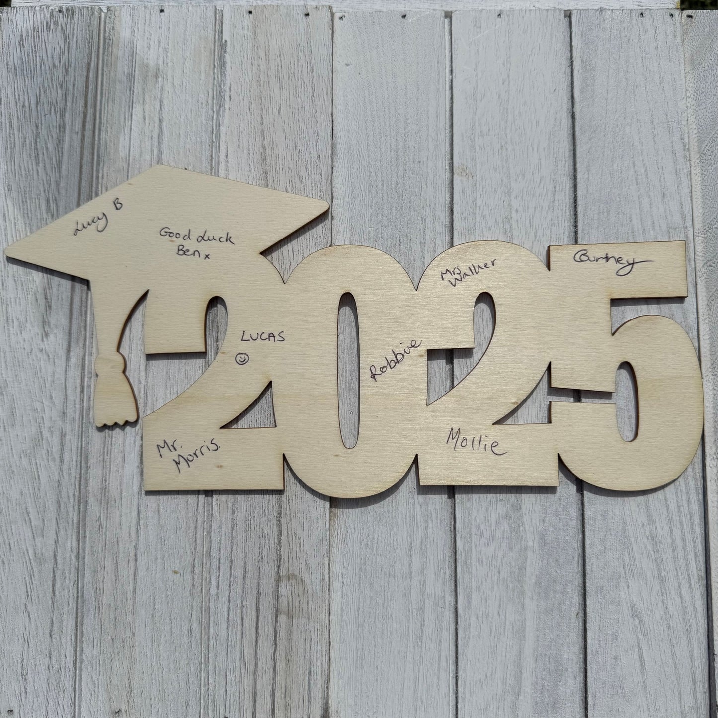 2025 Leavers Signature Board – A Keepsake to Remember!