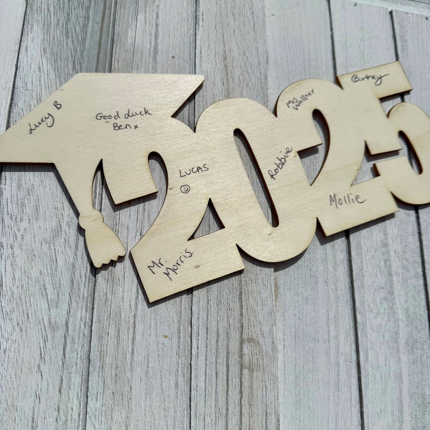 2025 Leavers Signature Board – A Keepsake to Remember!