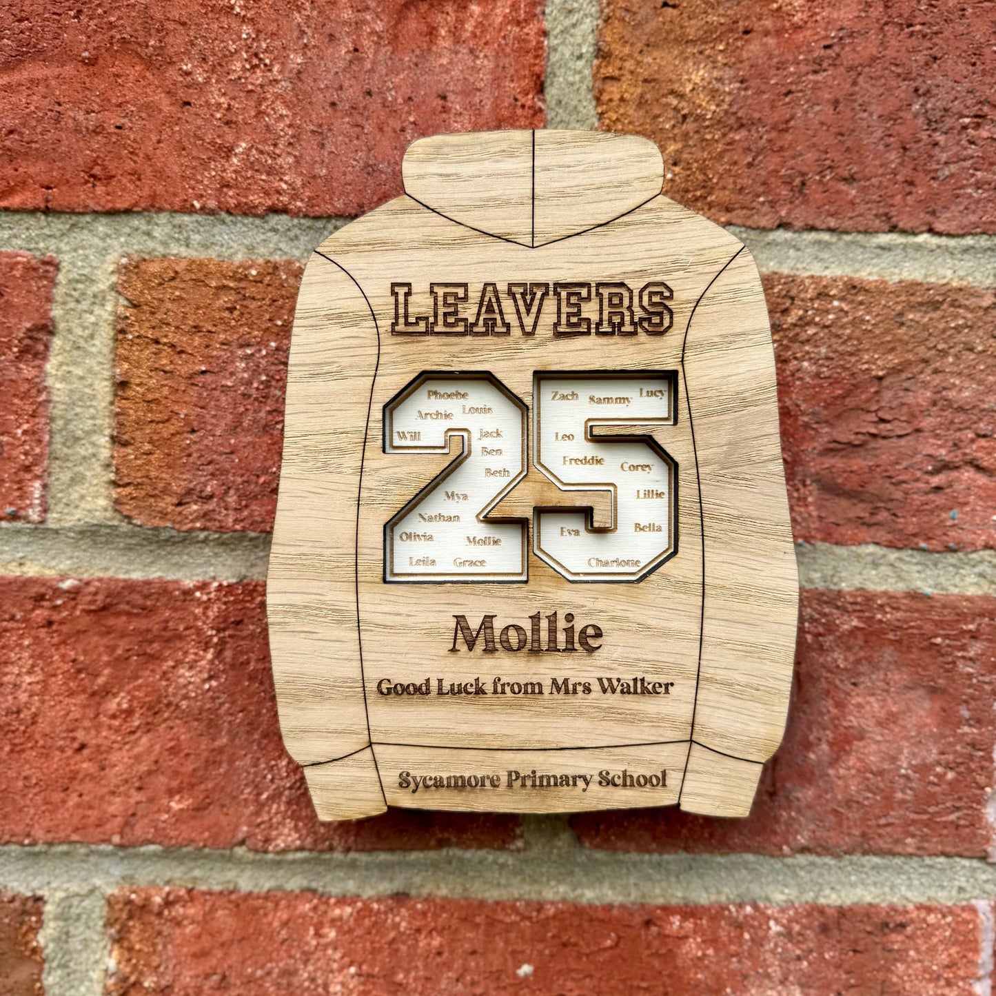 Personalised Class of 2025 Leavers Hoodie Plaque – A Unique Gift for Year 6 Pupils&nbsp;